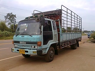 ISUZU ร็อคกี้ เครื่อง 6BG1 175 แรงม้า เบรคทิฟฟี่ พวงมาลัยเพาเวอร์ ยาง 8.25*16 เครื่องดี คัสซีสวย ISUZU ร็อคกี้ เครื่อง 6BG1 175 แรงม้า เบรคทิฟฟี่ พวงมาลัยเพาเวอร์ ยาง 8.25*16 เครื่องดี คัสซีสวย