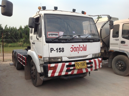 ขายรถบรรทุกหัวลาก Nissan432 310hp