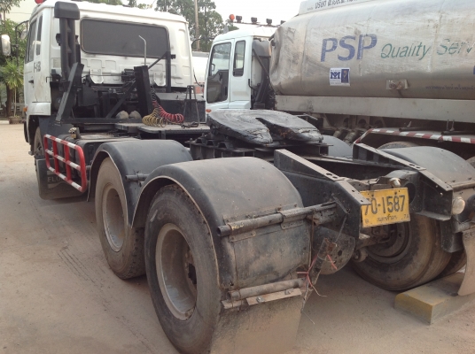 ขายรถบรรทุกหัวลาก Nissan432 310hp ขายรถบรรทุกหัวลาก Nissan432 310hp