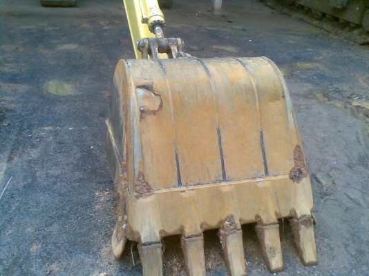 ขายดาวน์แบคโฮ KOMUTSU PC 130-8 ใช้งานแล้ว 2,000 กว่าชั่วโมง สภาพเหมือนรถใหม่ ตามสภาพรถใช้งานอยู่ ขายดาวน์แบคโฮ KOMUTSU PC 130-8 ใช้งานแล้ว 2,000 กว่าชั่วโมง สภาพเหมือนรถใหม่ ตามสภาพรถใช้งานอยู่