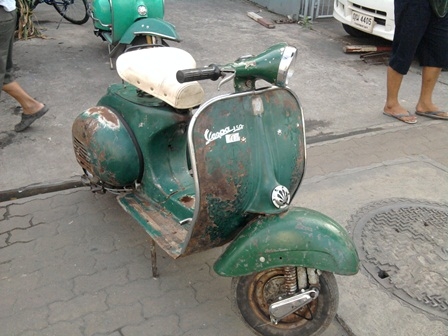 ขาย Vespa บล็อกอิตาลีครับงานเดิมสีเดิมจากโรงงานครับ