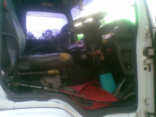 ขายรถพ่วงอีซูซุ  320  ปี  48  รถสวยหัวบางเดิม  ยางเต็ม  18 เส้น