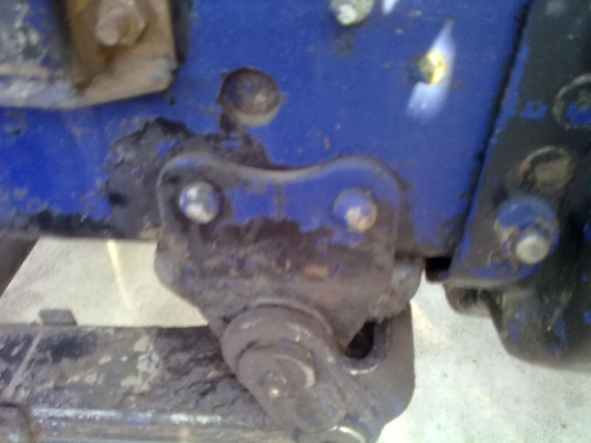 ต้องการขายรถแท๊งค์ โมลาซ  แม่+ลูก 18 ล้อ มิตซู เทอร์โบ TF 527MTF3553 ปี 38