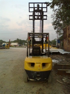 ขายรถโฟลค์ลิฟ KOMATSU FD30-16     T.0894071471