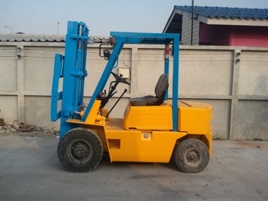 Forklift - KOMATSU 3 ตัน Forklift - KOMATSU 3 ตัน