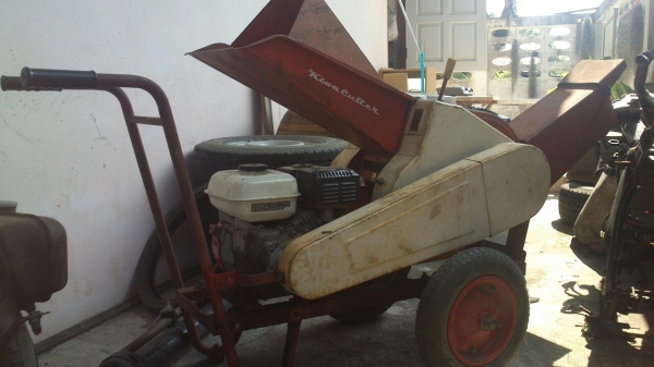 เครื่องบดกิ่งไม้จากญี่ปุ่น(พร้อมวิดิโอสาธิตการทำงาน)