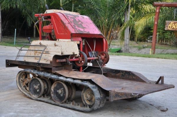 ขายรถบรรทุก ตีนตะขาบMITSUBISHI  สวยเดิมจากญี่ปุ่น ขายถูก16,000บาทเท่านั้น!!!