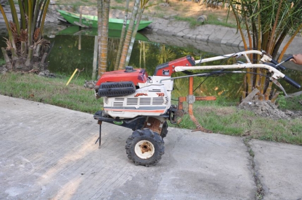 ขายรถไถเดินตาม ISEKI ขายถูกๆ9,500บาท