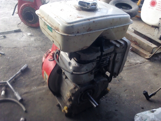 เครื่องยนต์HONDA G200  5.5 แรงม้า สภาพสวยใช้งานมาน้อย พร้อมใช้เครื่องติดดี