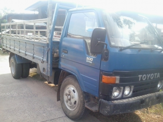 ขายหกล้อโตโยต้า 115แรง เครื่อง14 B ลดราคาจากเดิม284000 เหลือ 265000 ราคานี้ก่อนปีใหม่ ต่อรองได้