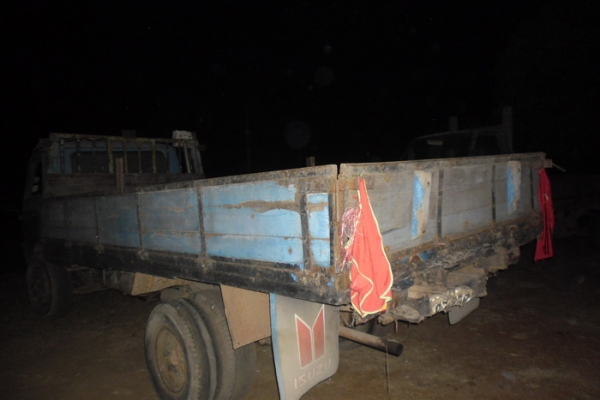 ขายตัด เอาไปทำอีแต๋น หรือแยกส่วนขาย 6ล้อ ISUZU 85 หัวแป วางเครื่อง 100แรง ลมเล่มเรียบร้อย ช่วงล่าง คานหน้าของ110 เฟืองท้ายเิดิม เกียร์ JK5เกียร์ กระบะไม้ยาว4.30ม. ทะเบียนขาดหลายปี ***ขายแล้วครับขอบคุณ Truck2hand