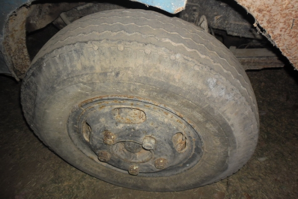 ขายตัด เอาไปทำอีแต๋น หรือแยกส่วนขาย 6ล้อ ISUZU 85 หัวแป วางเครื่อง 100แรง ลมเล่มเรียบร้อย ช่วงล่าง คานหน้าของ110 เฟืองท้ายเิดิม เกียร์ JK5เกียร์ กระบะไม้ยาว4.30ม. ทะเบียนขาดหลายปี ***ขายแล้วครับขอบคุณ Truck2hand