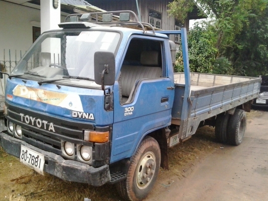 ขายหกล้อ120แรง เครื่อง4Hf1เป็นเครื่องยูโร เฉพาะเครื่องก็เป็นแสนแล้วครับ เพียง297000บาท ลงเล่มเรียบร้อยครับ