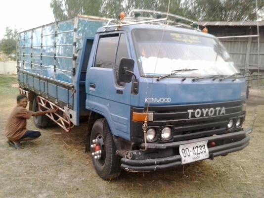 ขายหกล้อโตโยต้า3ใบพัดเครื่องฮีโน 117แรง  ลดราคาเหลือแค่ 340000