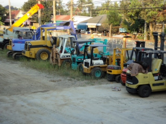 ละอองดาวแทรคเตอร์ ขาย รถขุดยี่ห้อ KOMATSU PC128 US-2 มือสองเก่าจากนอกสภาพดีราคาถูก พร้อมสำหรับการใช้งาน