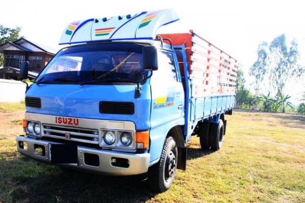 ขาย ks   เครื่อง 4BD1  สีสวย  คัสซีไม่ผุไม่บวม   พร้อมโอน