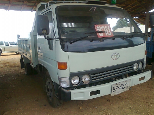 ขายด่วน!..รถหกล้อสวยแน่น TOYOTA ดั้ม 5 คิว มีทะเบียน ภาษีครบ พร้อมแล้วสำหรับ การลุยงาน.