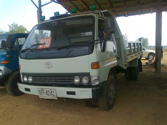 ขายด่วน!..รถหกล้อสวยแน่น TOYOTA ดั้ม 5 คิว มีทะเบียน ภาษีครบ พร้อมแล้วสำหรับ การลุยงาน.