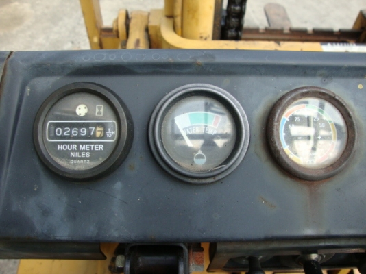 ขายรถโฟล์คลิฟท์ KOMATSU FD30-10 (2,600 ชม.) (รถสวย - แท้ - เก่าเก็บ -ราคานี้สภาพนี้ หายากครับ) เครื่องยนต์ดีเซล เกียร์ออโตเมติค เสาสูง 3 เมตร ยางลม ขายรถโฟล์คลิฟท์ KOMATSU FD30-10 (2,600 ชม.) (รถสวย - แท้ - เก่าเก็บ -ราคานี้สภาพนี้ หายากครับ) เครื่องยนต์ดีเซล เกียร์ออโตเมติค เสาสูง 3 เมตร ยางลม