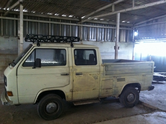 ขายโฟล์คกระบะ ไม่รู้รุ่น ขายอีกรอบครับหลุดมัดจำครับ ทะเบียนเต็ม พรอ้มโอน เครื่องดีมากๆ 0848809220