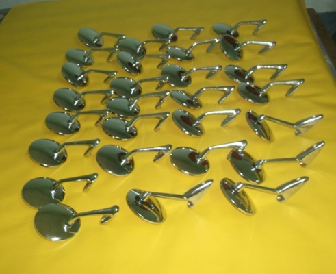 ขายกระจกแก้มดัทสัน 620  521 320 เเละมาสด้800 1000 1200 พร้อมรูปตัวอย่างรถตอนใส่ด้วยคับ