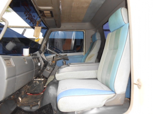 ขาย Hino Fc ซูปเปอร์เสี่ย 120 แรง ปี 39  กระจกไฟฟ้า  แอร์เย็น  พวงมาลัยเพาเวอร์