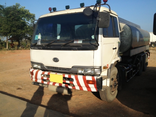 ขาย 10 ล้อบรรทุกน้ำมัน NISSAN UD เครื่อง FE6 สภาพสมบูรณ์ทุกอย่างพร้อมใช้