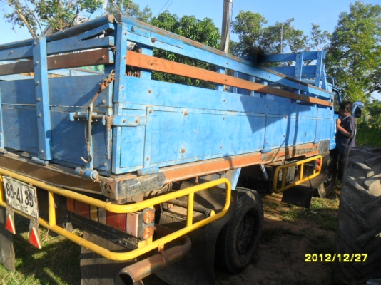 ขายรถหกล้อกลาง