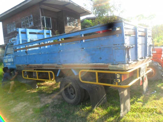 ขายรถหกล้อกลาง