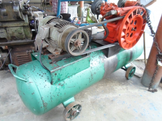 ปั๊มลมฟูเซ็ง  ไต้หวัน  300  ลิตร  ขายตามสภาพ  25,000