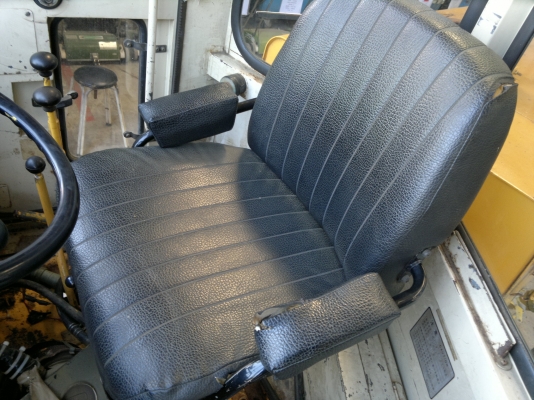 ขายรถตัก KOMATSU 510 SN:16069 ปี1982 ,7678ชม.รถนอกนำเข้า มาถึงไทยแล้วครับ สภาพดี มากๆๆๆ ติดต่อ มานะ 085-9049669