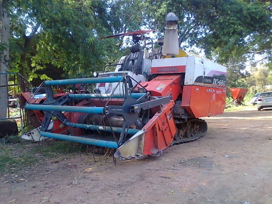 ขายด่วน!..รถเกี่ยวข้าว KUBOTA DC68 G สภาพสวยเอี่ยม แน่น แรง  ใหม่เอี่ยมมาทั้งคัน มีทะเบียนครบ พร้อมใช้งานสุดๆ.