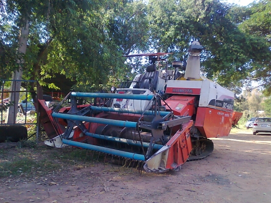 ขายด่วน!..รถเกี่ยวข้าว KUBOTA DC68 G สภาพสวยเอี่ยม แน่น แรง  ใหม่เอี่ยมมาทั้งคัน มีทะเบียนครบ พร้อมใช้งานสุดๆ.