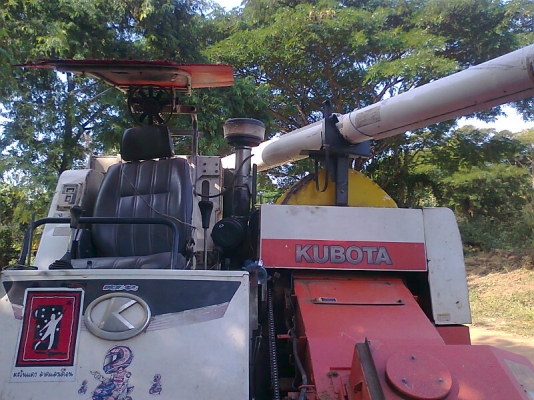 ขายด่วน!..รถเกี่ยวข้าว KUBOTA DC68 G สภาพสวยเอี่ยม แน่น แรง  ใหม่เอี่ยมมาทั้งคัน มีทะเบียนครบ พร้อมใช้งานสุดๆ.