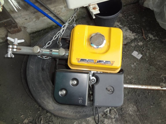 ขายเครื่่องเรือซื้อใหม่มา ใช้ตอนน้ำท่วมครั้งเดียว