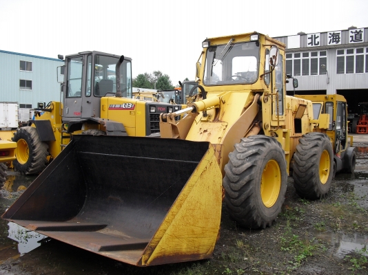 510-15608 รถตักล้อยาง KOMATSU เก่าจากญี่ปุ่นครับ