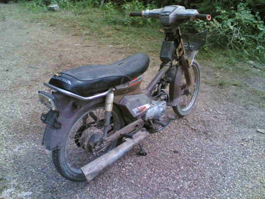 ขายC700cdi(ม่วง) Noเล่มออกใบซื้อขายให้เครื่องดีอะไหร่ต้องเก็บ ขาย 4000 บาท