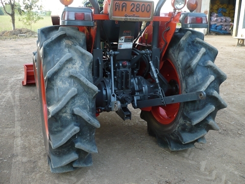 ขายรถไถ KUBOTA L4508 ระบบ 4 WD พร้อมใบมีดดันดิน ขายรถไถ KUBOTA L4508 ระบบ 4 WD พร้อมใบมีดดันดิน