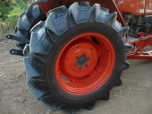 ขายรถไถ KUBOTA L4508 ระบบ 4 WD พร้อมใบมีดดันดิน