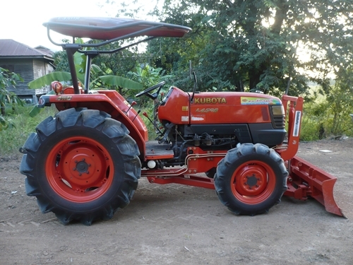 ขายรถไถ KUBOTA L4508 ระบบ 4 WD พร้อมใบมีดดันดิน ขายรถไถ KUBOTA L4508 ระบบ 4 WD พร้อมใบมีดดันดิน