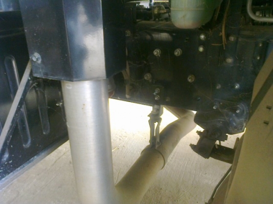 ขายรถหัวลาก ISUZU 320 รถวิ่งน้อยเหมือนใหม่ไม่ถึงแสนกิโล