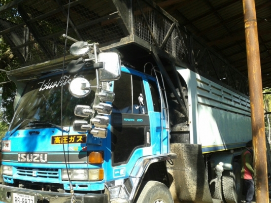 ขาย 10ล้อพ่วงดั้มISUZU ROCK240นางฟ้า