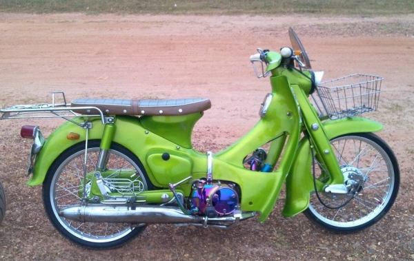 ขาย c100  ตามสภาพเลยคับ   20,000  บาท เครื่องเวฟ100