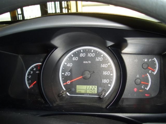 รถตู้commuterหลังคาสูง2.5D4D เบาะหนังVIP4แถว ไฟแนนซ์จัดเต็มFREEดาวน์