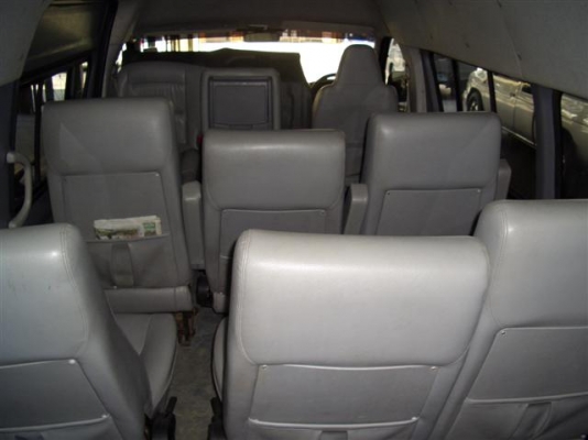 รถตู้commuterหลังคาสูง2.5D4D เบาะหนังVIP4แถว ไฟแนนซ์จัดเต็มFREEดาวน์