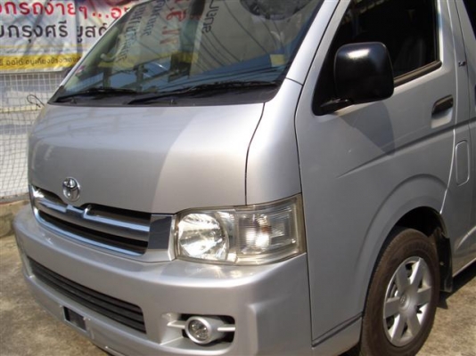 รถตู้commuterหลังคาสูง2.5D4D เบาะหนังVIP4แถว ไฟแนนซ์จัดเต็มFREEดาวน์