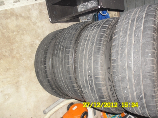 ขายยางบริสโตน 4เส้น  205/65  R 15   ขาย 2000 บาท
