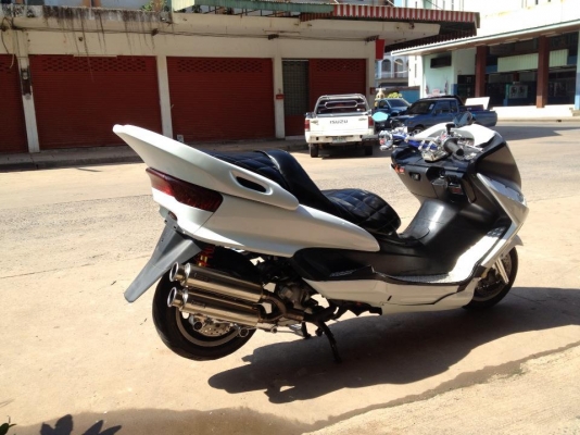 ขออภัยครับ ขาย/แลกบิ๊กสกุตเตอร์250 สวยขาวอวบๆ