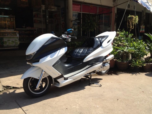 ขออภัยครับ ขาย/แลกบิ๊กสกุตเตอร์250 สวยขาวอวบๆ ขออภัยครับ ขาย/แลกบิ๊กสกุตเตอร์250 สวยขาวอวบๆ