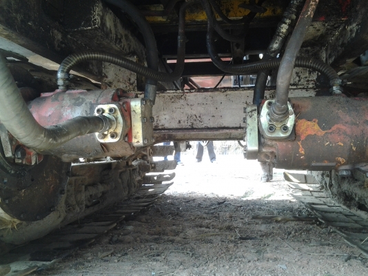 รถเกี่ยวใหญ่อุ้ม 2.9ตัน เครื่อง210 แรง ตัวเดินไดกิ้น22 ปั้มไดกิ้น พร้อมใช้